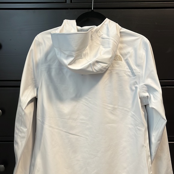 NWT Gray North Face Jacket - Picture 7 of 10